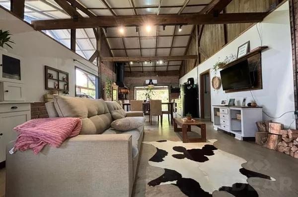 CHÁCARA COM LINDA CASA DE 3 DORMITÓRIOS, CLOSET E SUÍTE