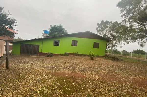 CHÁCARA EM REGIÃO TRANQUILA, BEM PERTINHO DO CENTRO