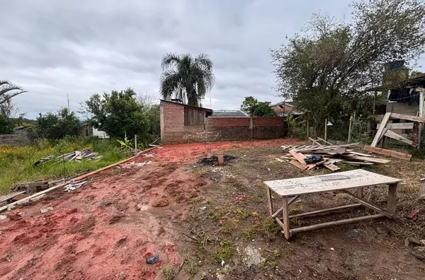CASA 2 DORMITÓRIOS E MUITO PÁTIO PARA FUTURA AMPLIAÇÃO - Foto 10