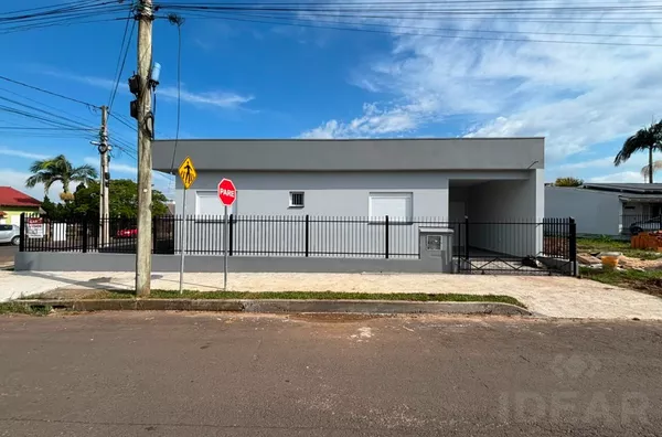 GEMINADO DE 2 DORMITÓRIOS, PÁTIO LATERAL E FRENTE - Foto 2