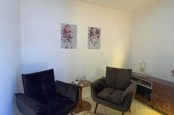 CASA AMPLA COM ESTRUTURA PARA ESCRITÓRIO OU CONSULTÓRIO