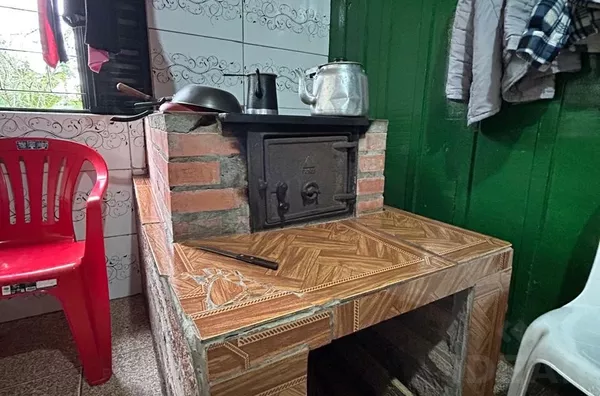 ÁREA DE TERRA PARA GANHAR E DESFRUTAR AS COISAS BOAS DA VIDA