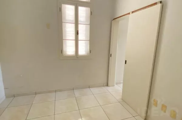 ÓTIMO PONTO PARA COMÉRCIO OU RESIDÊNCIA. VENHA CONHECER!