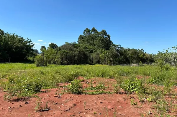 SEU PEDAÇO DE PARAÍSO ESTÁ À VENDA. VENHA CONHECER