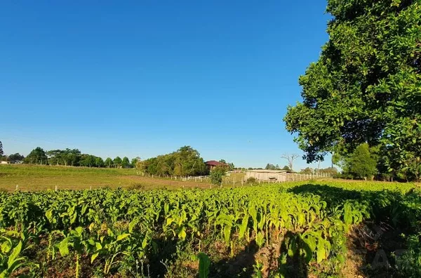 MUITO ESPAÇO PARA VOCÊ E SUA FAMÍLIA, NESSA BELA ÁREA PARA SEU LAZER