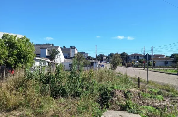 ESQUINA NO BAIRRO BRÍGIDA AGUARDANDO SEU PROJETO