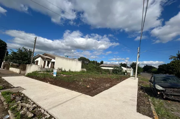 EXCELENTE TERRENO EM UMA BELA E TRANQUILA REGIÃO