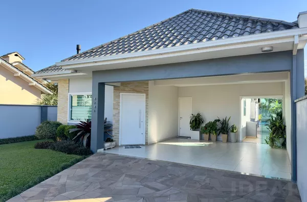 NESSE PARAÍSO, SÓ FALTA A SUA FAMÍLIA! CASA TODA MOBILIADA