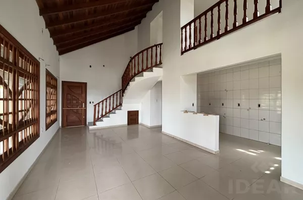 CASA DE 3 DORMITÓRIOS, SUÍTE E PISCINA PRO SEU MELHOR CONFORTO