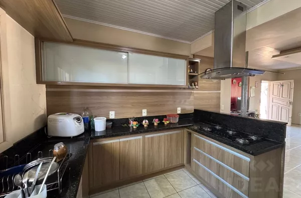 6.087m² DE ÁREA. COM 2 AÇUDES, GALPÃO, QUIOSQUE E CASA MISTA