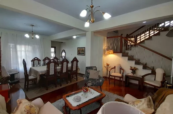 CONFORTO E CHARME EM AMBIENTES AMPLOS PARA TODA A FAMÍLIA