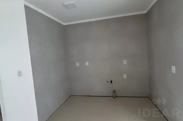 SOBRADO AMPLO E CONFORTÁVEL EM REGIÃO TRANQUILA DE SE MORAR