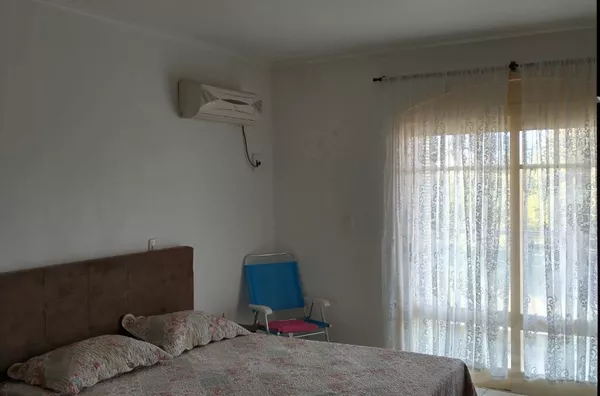 CASA AMPLA NO 2º PISO COM BASE COMERCIAL DE PÉ DIREITO DUPLO PARA QUALQUER TIPO DE EMPRESA