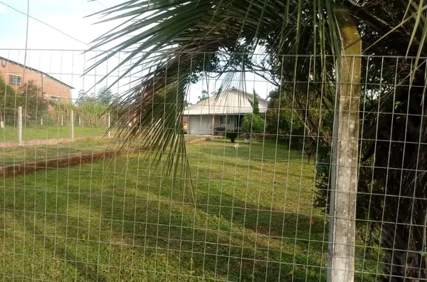 TERRENO DE 1340m² COM CASA MISTA DE 140m². VENHA CONHECER!