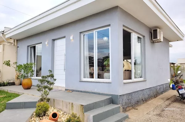 CASA DE 1 DORMITÓRIO COM AMPLO PÁTIO PARA AMPLIAÇÃO