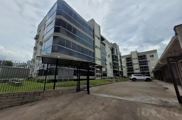 Amplo apartamento disponível pra locação contando com 97 m2 de área construída na área central da cidade