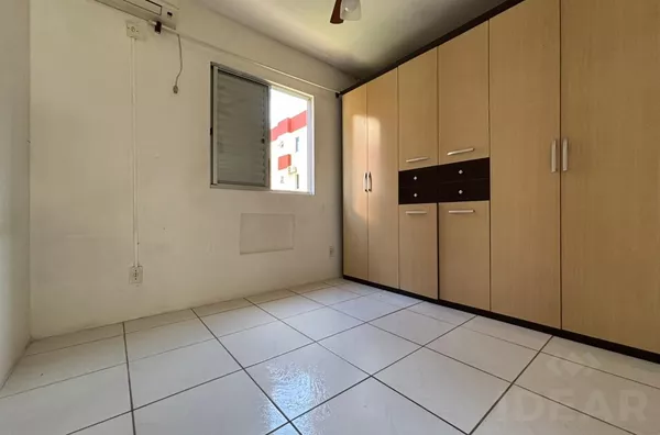 APARTAMENTO ACONCHEGANTE E BEM LOCALIZADO