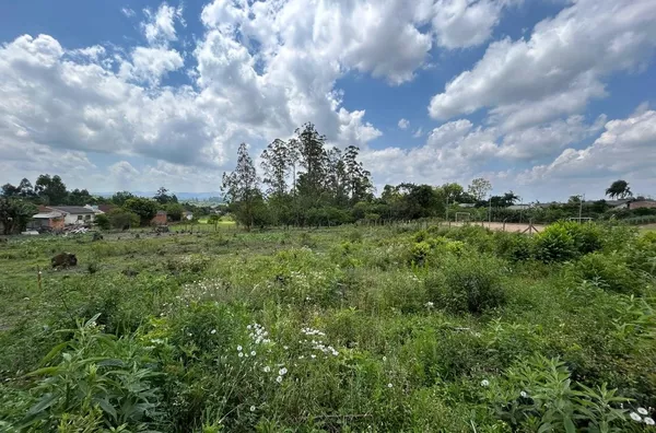 TERRENO DE 3.700m² AGUARDANDO SEU FUTURO EMPREENDIMENTO