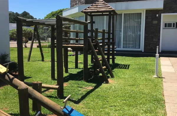 SEU SONHO SE REALIZOU. VENHA MORAR NESSE CONDOMÍNIO FECHADO