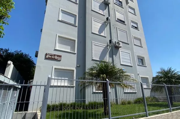 Essa cobertura é para se apaixonar, bem iluminada, bem acabada e localizada no centro da cidade.