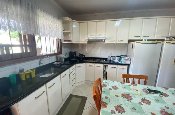 ESPAÇO, BELEZA E CONFORTO VOCÊ ACHA AQUI