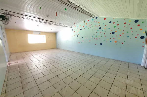 Ótimo investimento, excelente localização comercial, área central, apenas 400 metros do calçadão e da igreja Matriz.