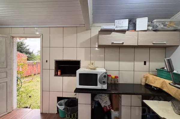 CASA DE 3 DORMITÓRIOS E AMPLO PÁTIO PARA FUTURA PISCINA - Foto 10