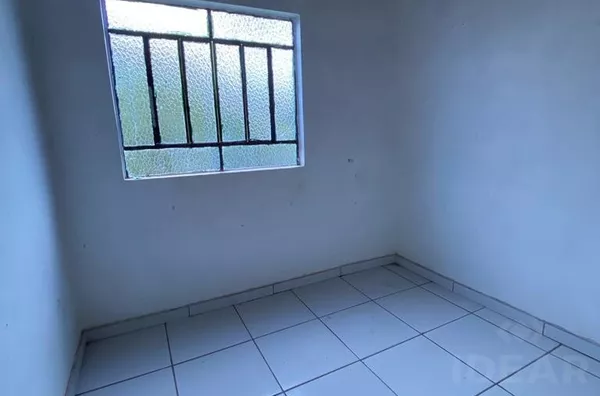 250m² DE TERRENO MUITO BEM LOCALIZADO