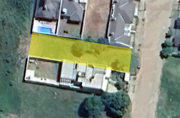 TERRENO DE 495m² COM MUITA SEGURANÇA PARA TODA A FAMÍLIA