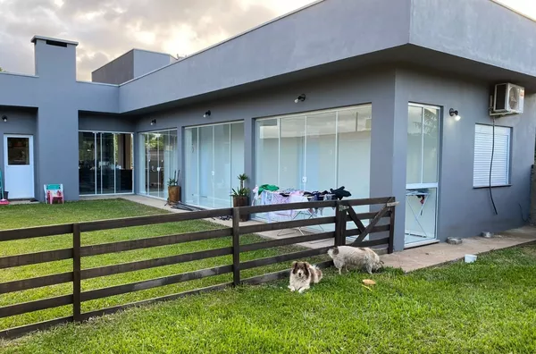 SEU SONHO SE REALIZA AQUI! LINDA CASA EM ÁREA BEM TRANQUILA