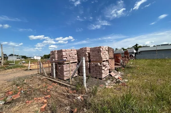 TERRENO BEM LOCALIZADO COM POSSIBILIDADE DE EXPANSÃO