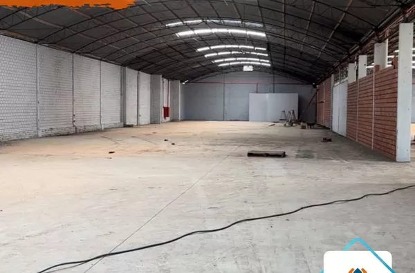 PAVILHÃO COMERCIAL 917 METROS QUADRADOS 