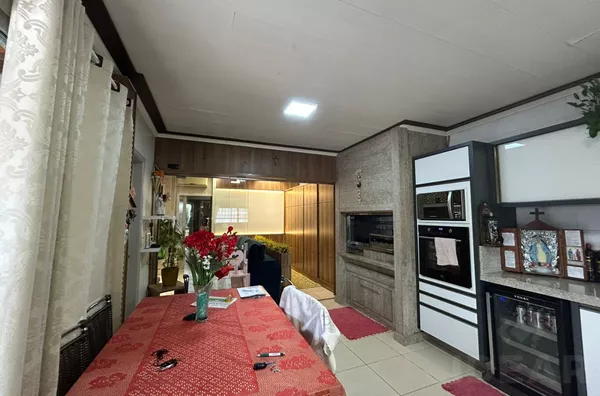 VOCÊ PROCURA DUAS CASAS INDEPENDENTES NUM MESMO LOTE?