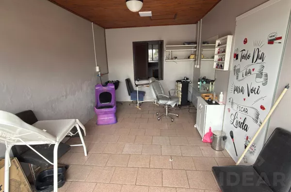 EXCELENTE CASA DE ALVENARIA EM ÓTIMA LOCALIZAÇÃO - Foto 2