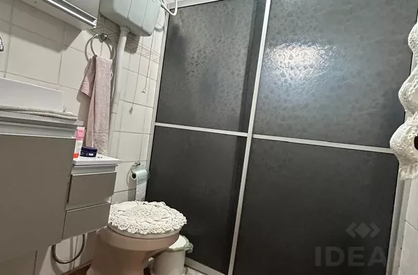 CASA MISTA DE 153m², COM PÁTIO NOS FUNDOS E NO MELHOR BAIRRO