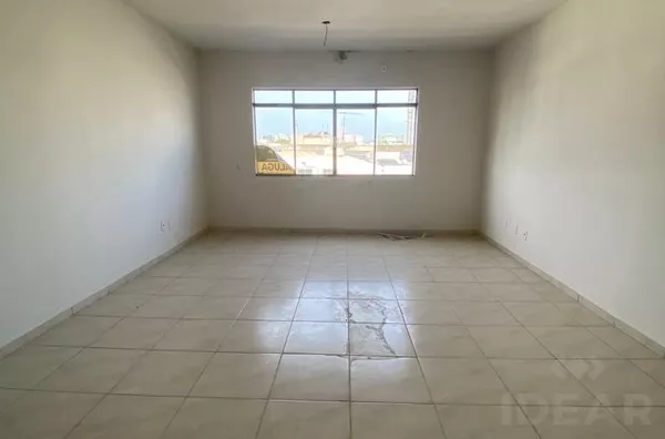 SALA COMERCIAL NO CORAÇÃO DA CIDADE! ESPAÇO IDEAL PARA SEU CONSULTÓRIO/ESCRITÓRIO