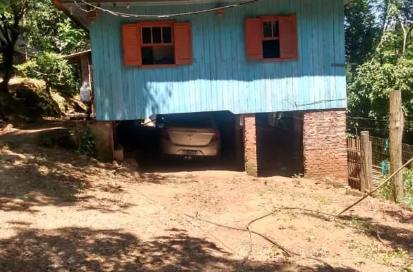 MUITA ÁREA VERDE, COM CÓRREGO E EXCELENTE ÁREA DE LAZER