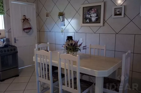 CASA AMPLA DE 165m², EM REGIÃO TRANQUILA DO BAIRRO XANGRILÁ