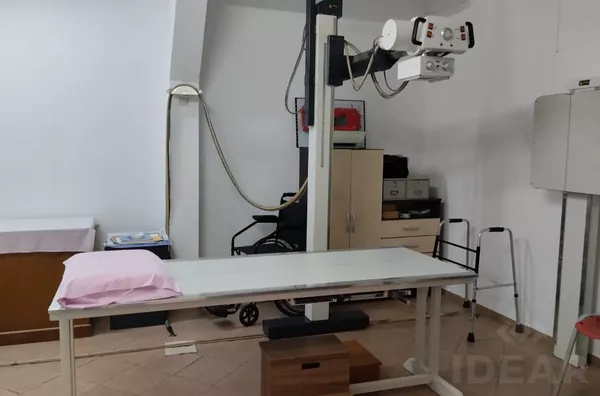 SALA COMERCIAL EQUIPADA PARA CLINICA DE TRAUMATOLOGIA/ORTOPEDIA, localizada em frente ao Hospital.