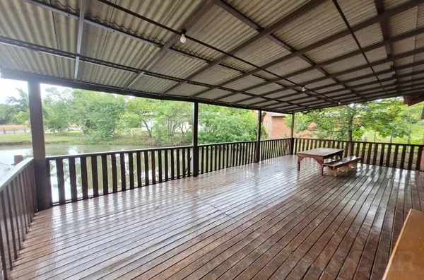 ESPAÇO IDEAL PARA EVENTOS AO AR LIVRE E MORADIA