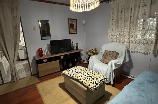 CASA MISTA DE 153m², COM PÁTIO NOS FUNDOS E NO MELHOR BAIRRO