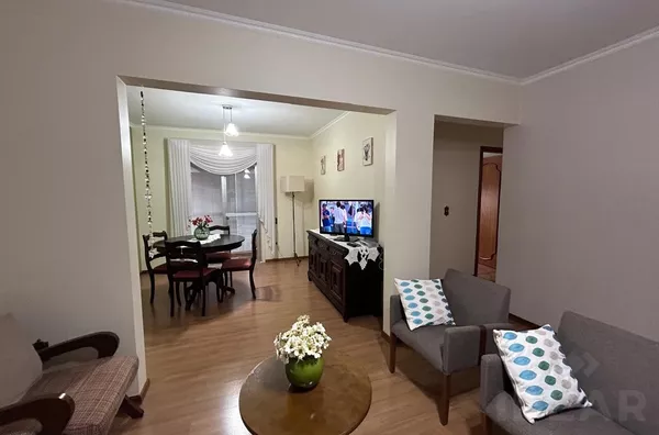 AMPLO APARTAMENTO NO CENTRO DA CIDADE AGUARDANDO VOCÊ!
