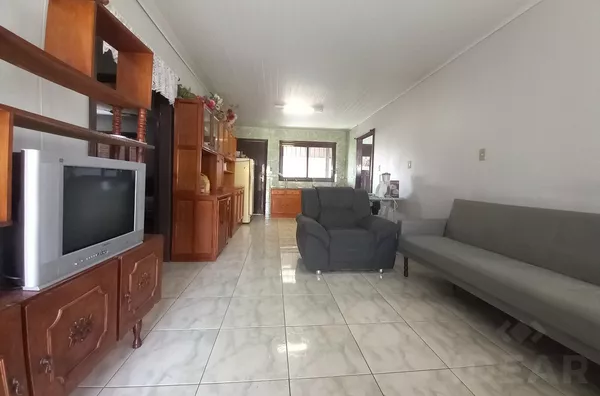 CASA DE 124m² COM MUITO PÁTIO FRONTAL PARA A DIVERSÃO DA FAMÍLIA