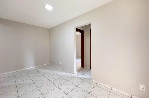 MORAR EM UMA RESIDENCIAL COM MUITO ESPAÇO PARA A FAMÍLIA