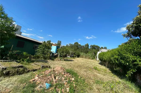 TERRENO DE 457m² BEM PRÓXIMO DO CENTRO COMERCIAL