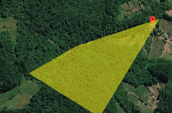ÁREA DE TERRA DE 7,9ha COM BASTANTE MATA NATIVA