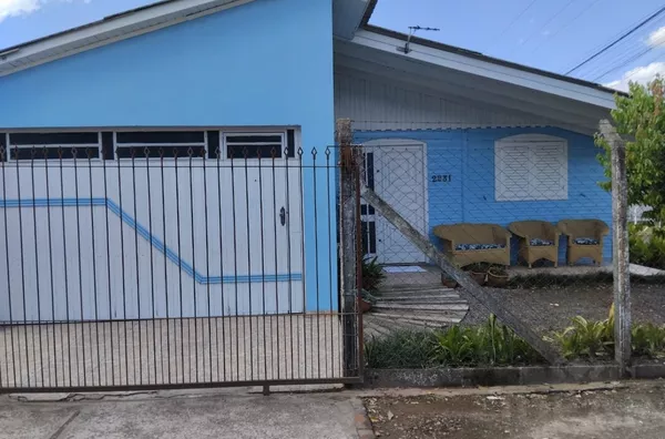 DUAS CASAS COM TOTAL INDEPENDÊNCIA PARA MORAR E ALUGAR