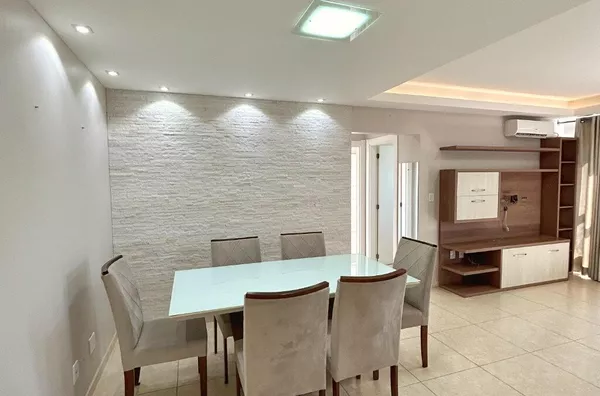 APARTAMENTO MOBILIADO E COM UMA LINDA VISTA PARA A CIDADE