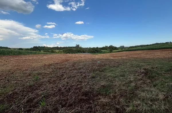 ESSE IMÓVEL SE ADAPTA A SUA NECESSIDADE. VENHA CONVERSAR!