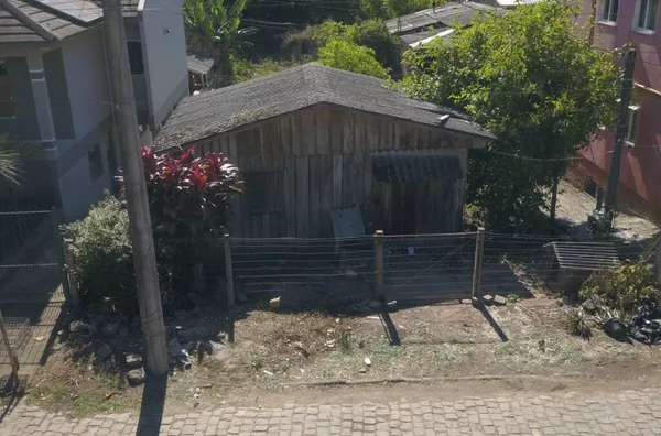 TERRENO FIM DE RUA, TRAZENDO MAIS SEGURANÇA PARA A FAMÍLIA